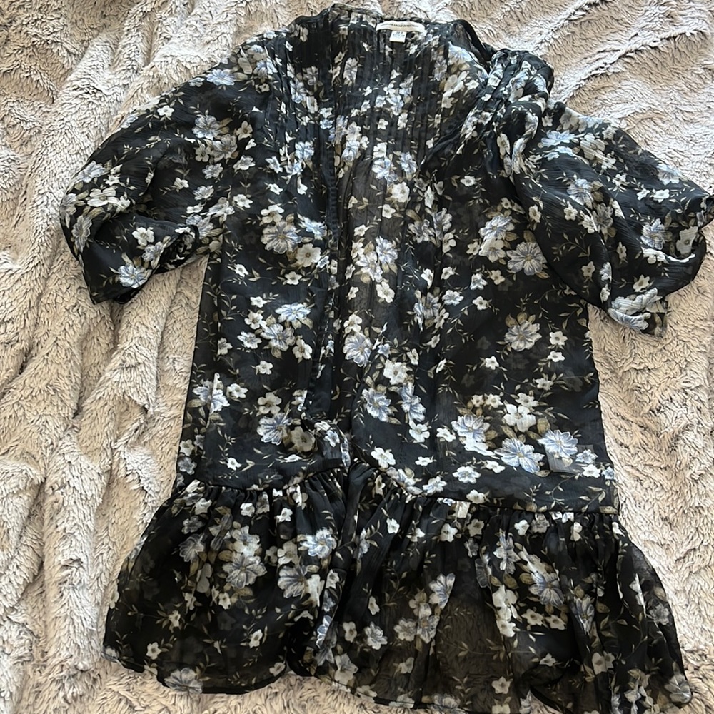 American Eagle Outfitters Sheer Flower Kimono